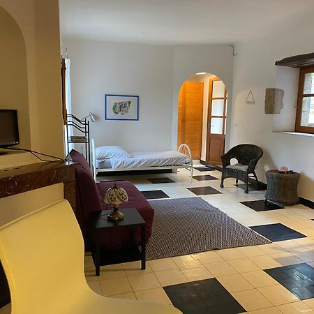 Lou-Pelou Villa Gravieres Bagian luar foto